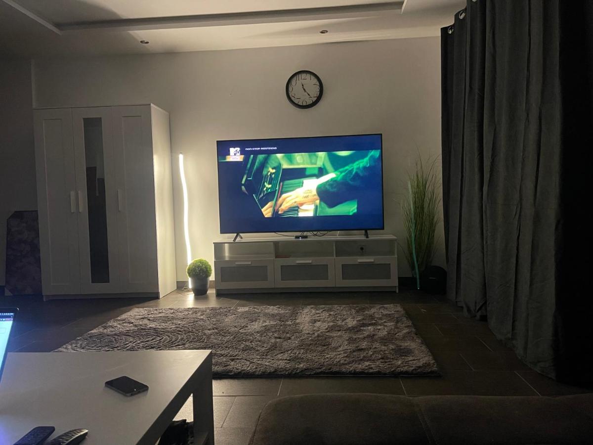 Malibu Apartman & Jacuzzi Miskolc Exterior photo