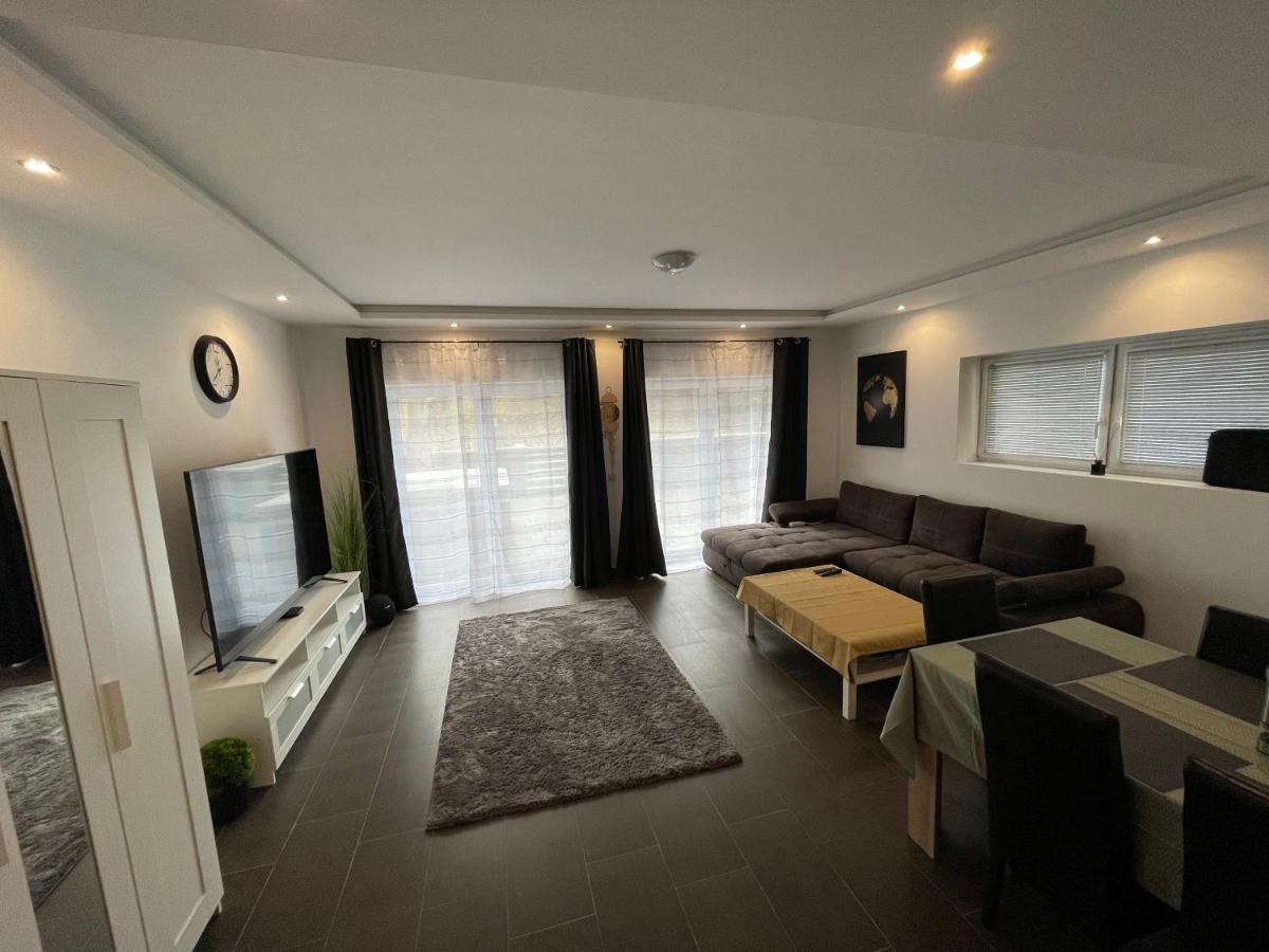Malibu Apartman & Jacuzzi Miskolc Exterior photo